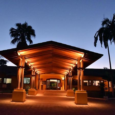 Floresta Amazonica Hotel Алта Фореста Екстериор снимка